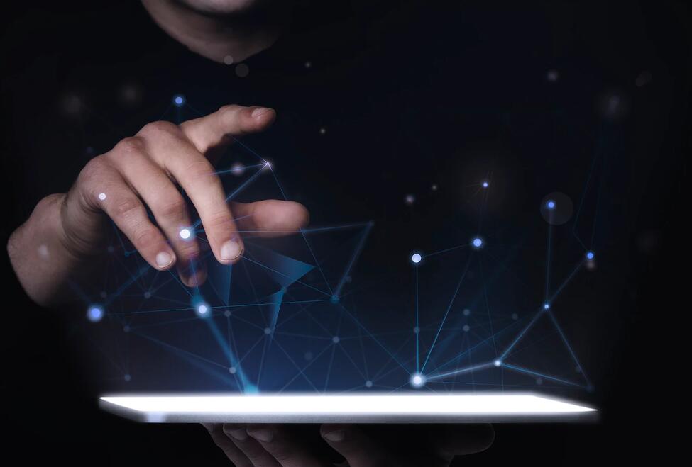 单眼皮,大蒜鼻,大嘴巴的女生适合什么样的刘海和发型 蒜头鼻适合什么刘海